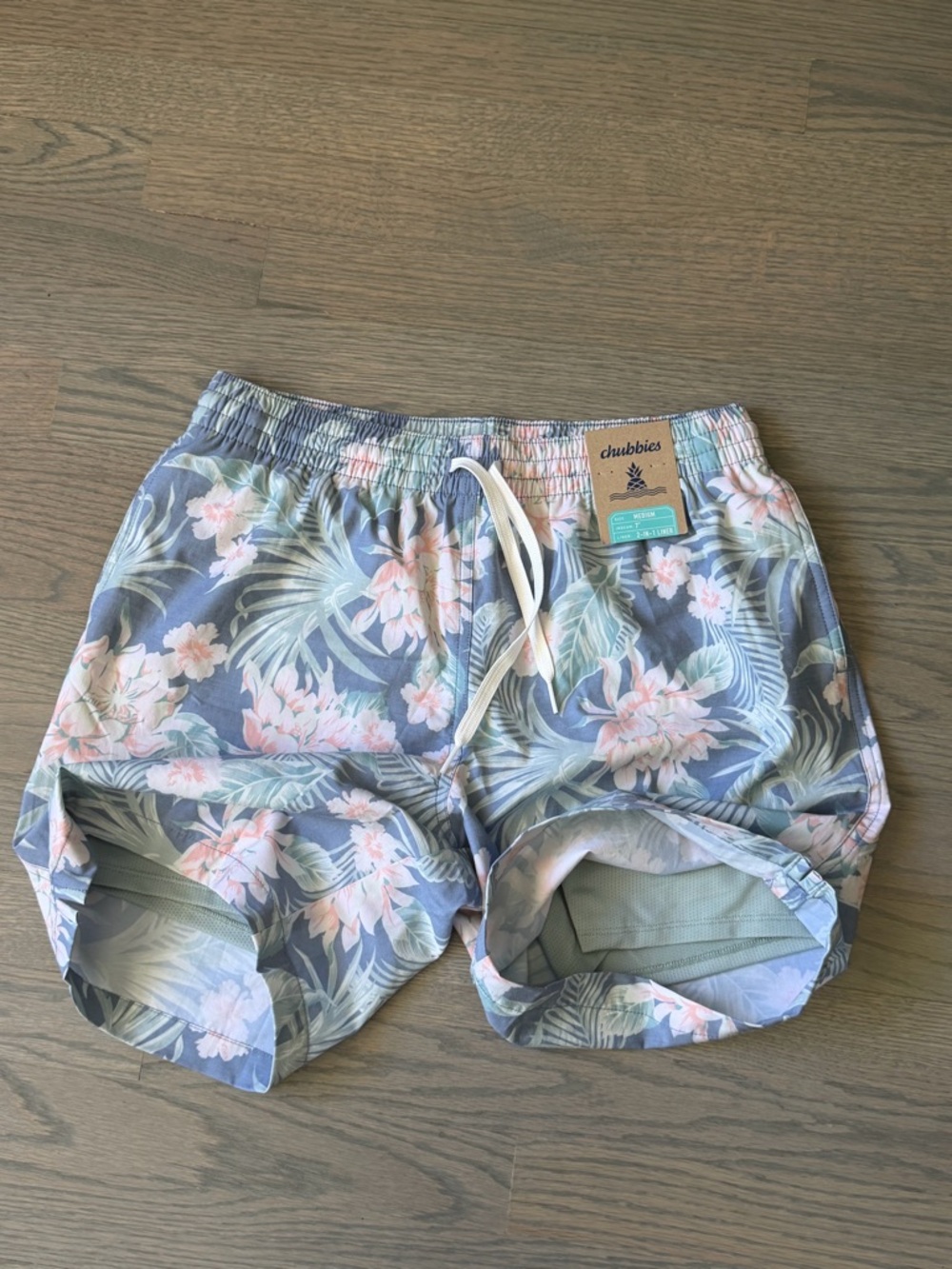 NWT CHUBBIES Tropical Floral Print Swim Trunks Shorts MEN’S MEDIUM M 7” INSEAM - Picture 6 of 8